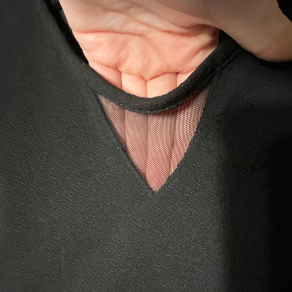 Black dress - Picture 4 of 4